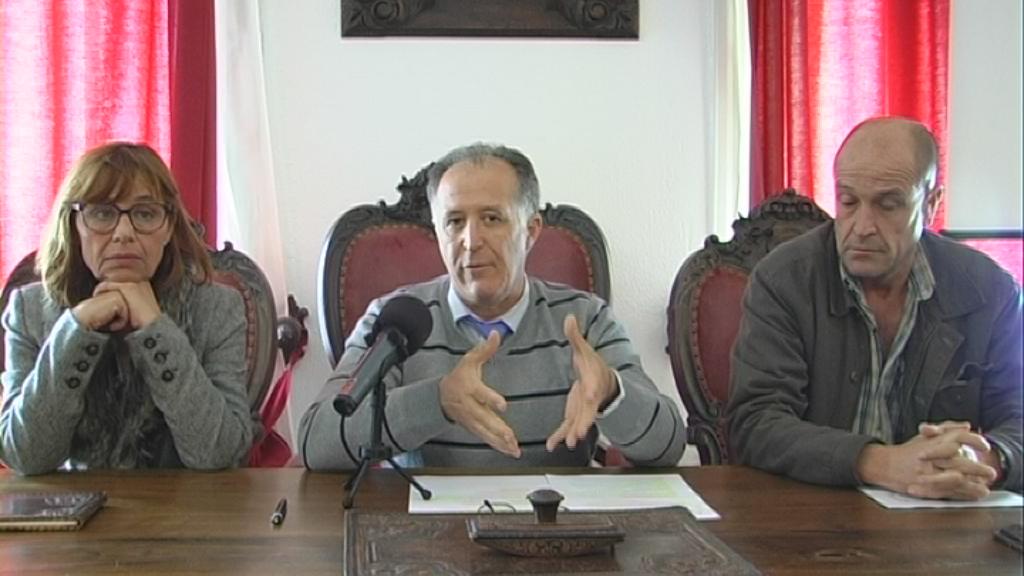 Momento de la rueda de prensa Momento de la rueda de prensa